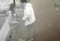 公园不雅视频,道德底线何在？